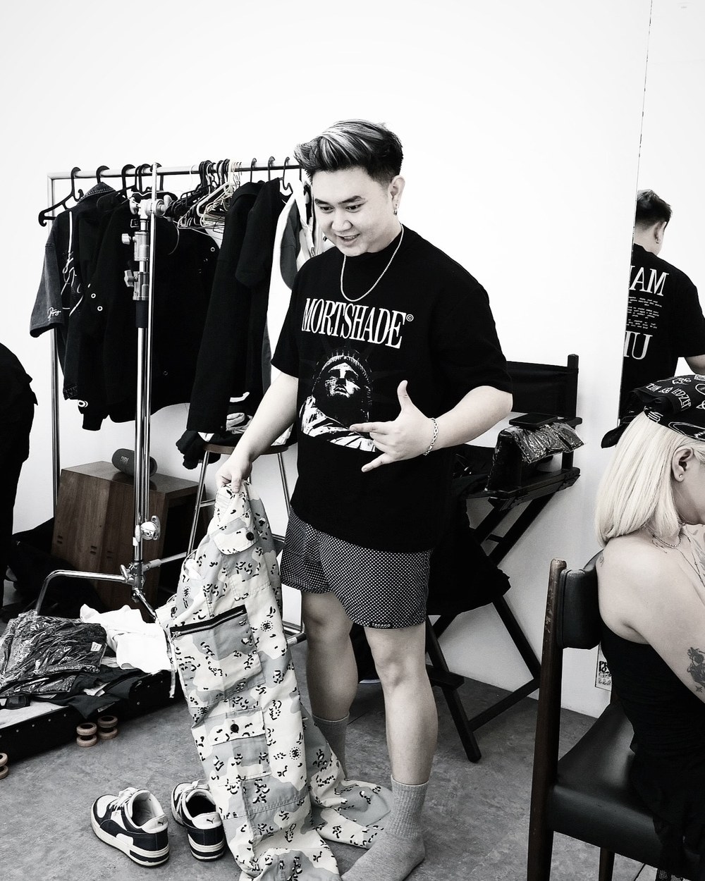 Backstage fitting moment